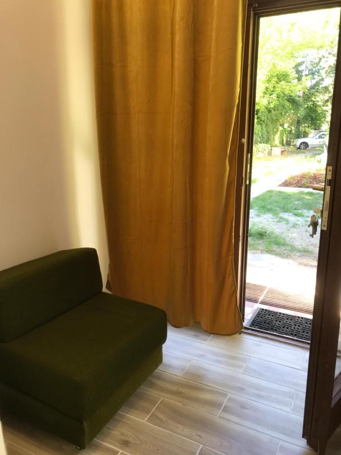 Bed and Breakfast Platanus Panzió Zamárdi Exterior foto